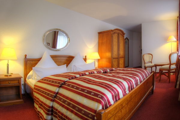 KurparkHotel (Rostock)